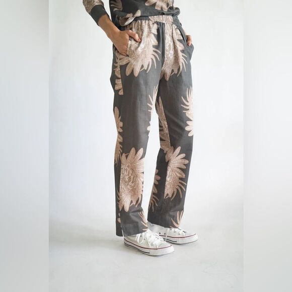 Las Surenas Greek tiger linen pant in gray • Small - Picture 1 of 4